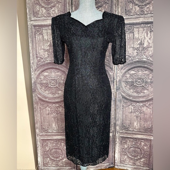 ❌SOLD ON MY IG Vintage Beaded Cocktail Dress - Picture 7 of 15